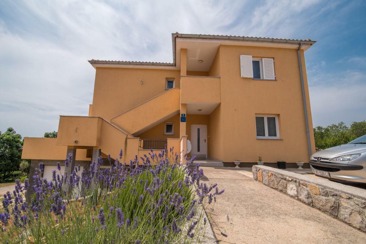 Apartments Sanjin Kornic Exterior photo