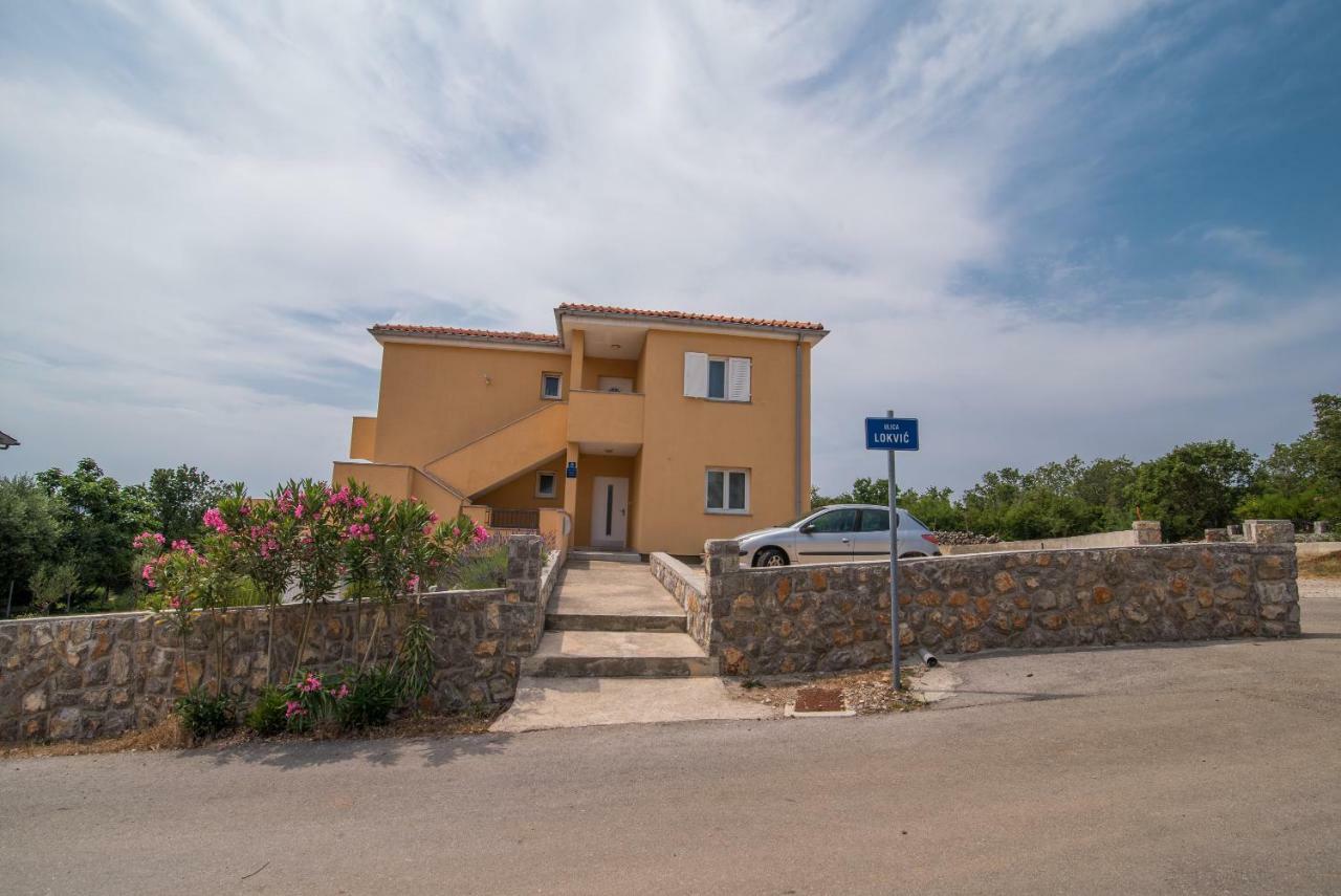 Apartments Sanjin Kornic Exterior photo