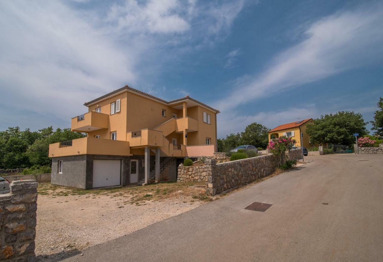 Apartments Sanjin Kornic Exterior photo