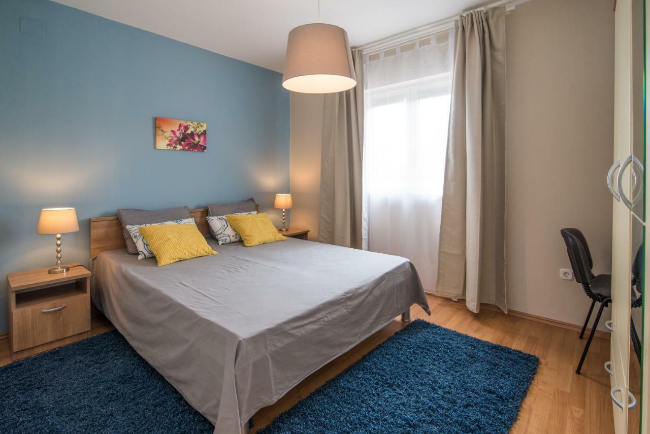Apartments Sanjin Kornic Exterior photo
