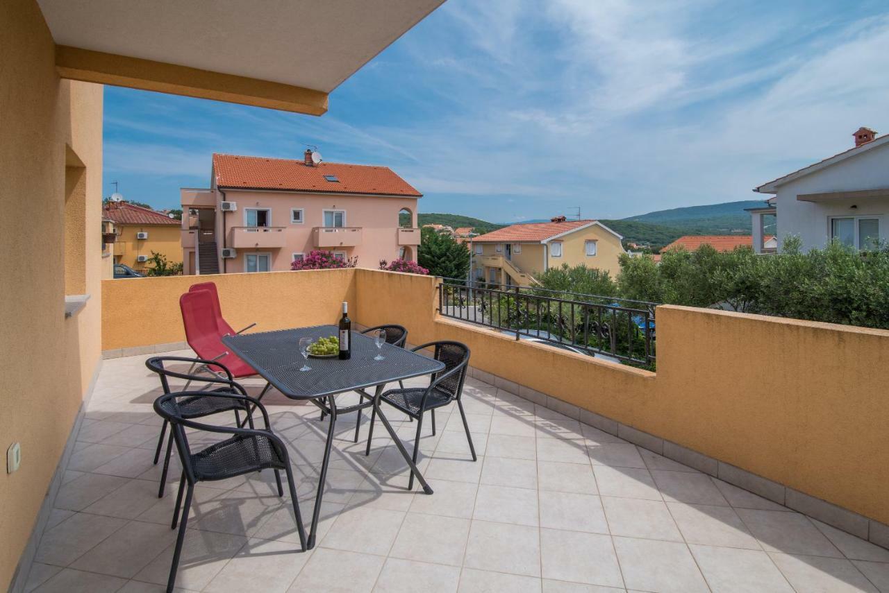 Apartments Sanjin Kornic Exterior photo
